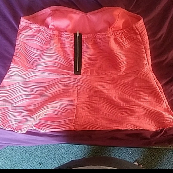 Top - Picture 2 of 2